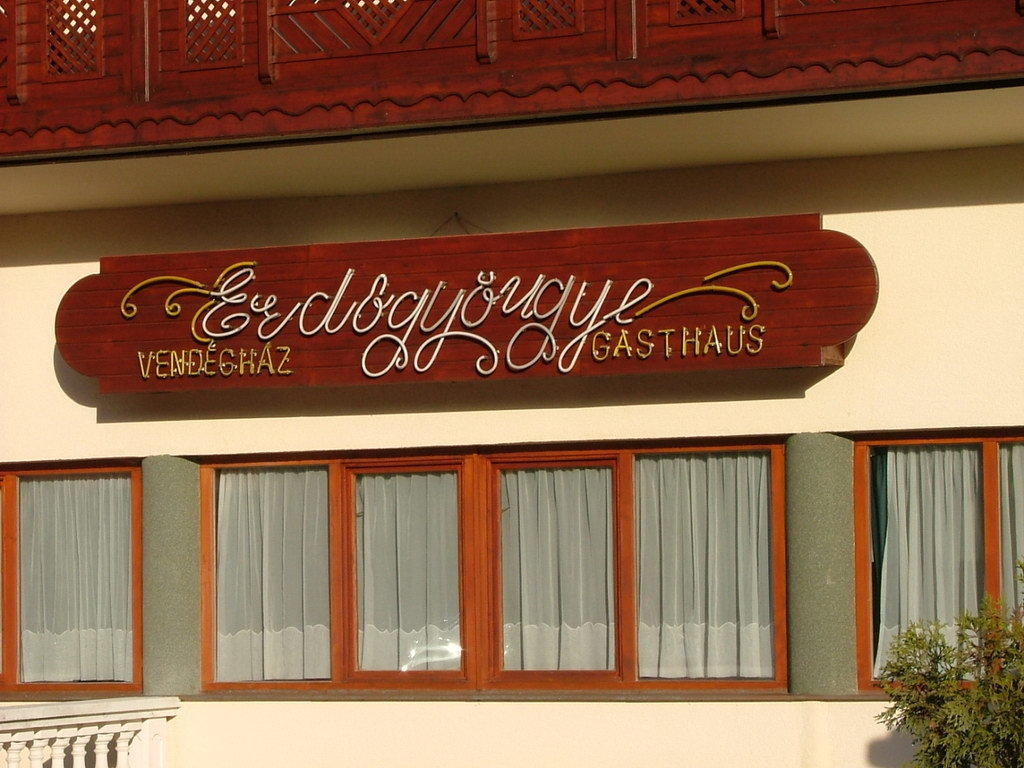 Hotel Erdogyongye Etterem Es Panzio Zalaegerszeg Exterior foto